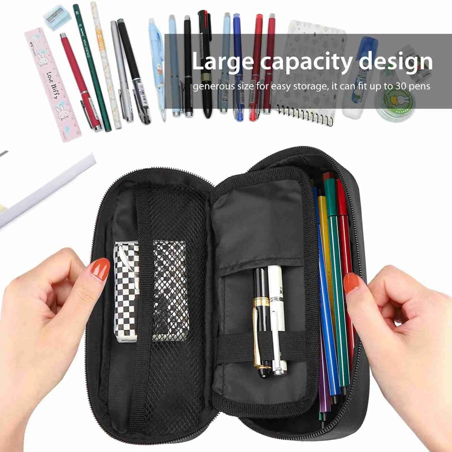 Close-up view of the durable zipper closure on the pencil pouch
