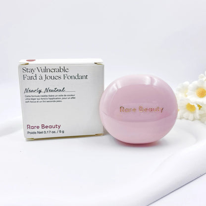 Glossy lip and cheek blusher compact in mauve apricot berry tones