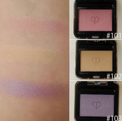 Compact makeup palette with six matte and pearlescent eyeshadow and blush shades