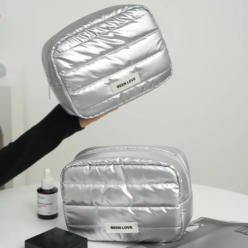 Side profile of portable cosmetic case with closure detail