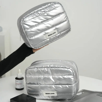 Side profile of portable cosmetic case with closure detail