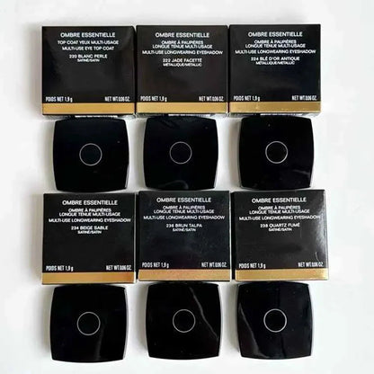 Monochrome eye shadow palette with six shades and a mirror