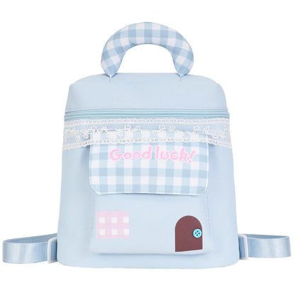 Side profile of the waterproof cosmetic storage bag