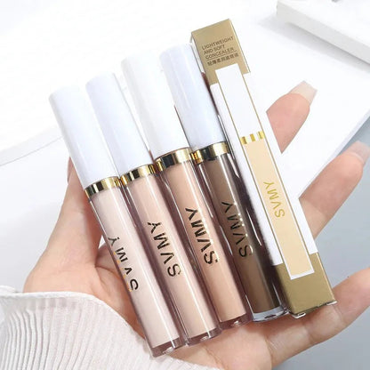 Waterproof liquid concealer with matte finish in packaging