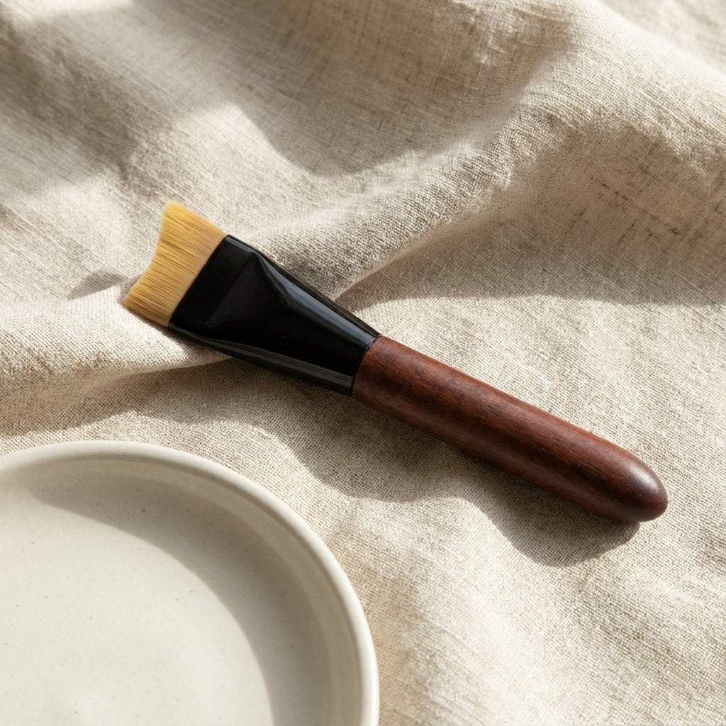 Pinceau fond de teint croissant Aube Nacre