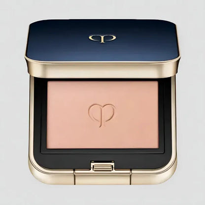 Compact makeup palette with six matte and pearlescent eyeshadow and blush shades