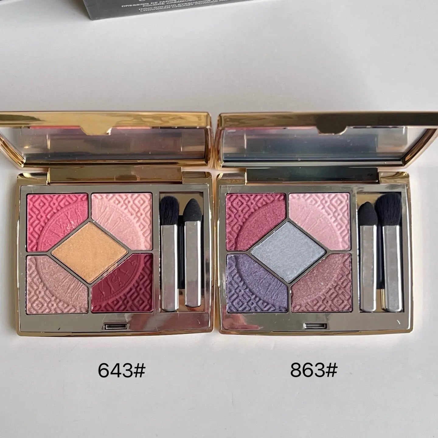 Five-color eyeshadow palette with compact design and mirror