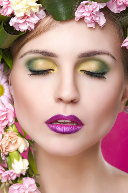 Customizable eye shadow palette showing multiple color options in a compact case