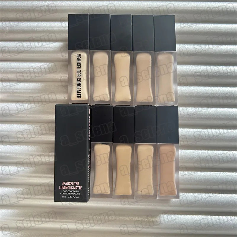 Liquid concealer product in clear container with applicator