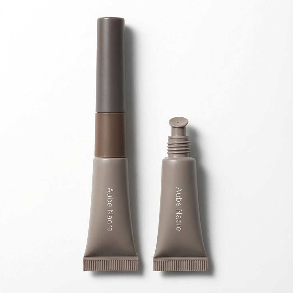 Produit de maquillage double usage pour sourcils et eyeliner