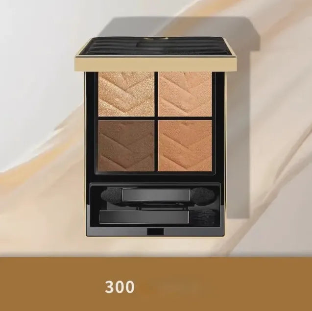 Matte eyeshadow palette with four gradient colors in a compact clutch