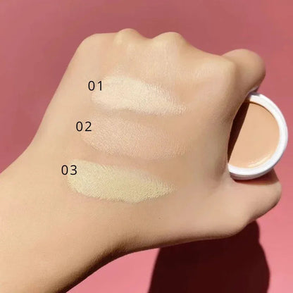 Water-resistant concealer in a compact container with applicator