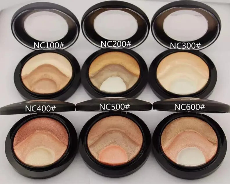 Mineral finishing powder eyeshadow in a compact container